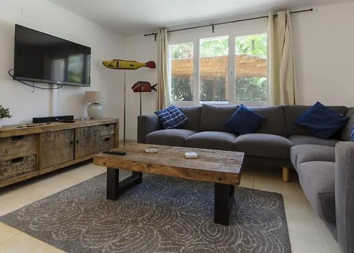 Andrago By Aguilarent Villa